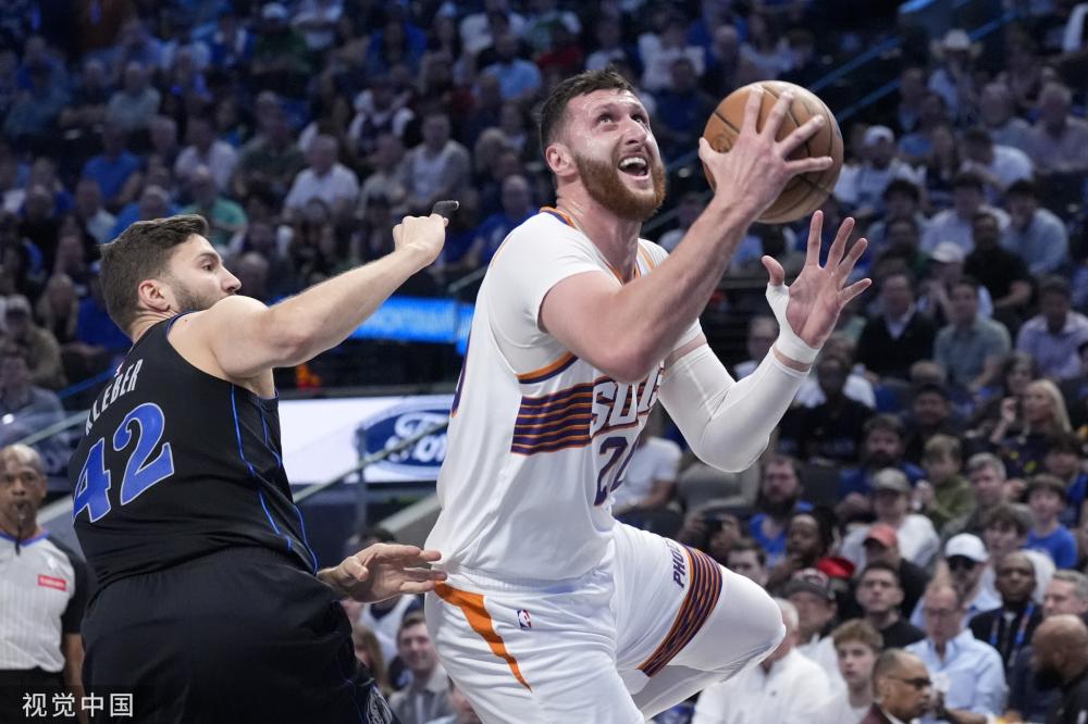 借助曼联以 借助曼联以